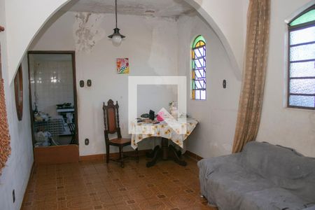 Sala de casa para alugar com 3 quartos, 180m² em Fernão Dias, Belo Horizonte