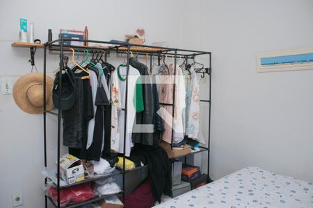 Quarto 1 de casa para alugar com 3 quartos, 180m² em Fernão Dias, Belo Horizonte