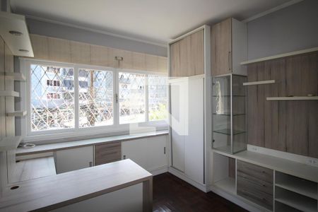 Quarto 1 de apartamento para alugar com 2 quartos, 95m² em Petrópolis, Porto Alegre
