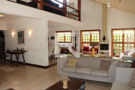 Casa de Condomínio para alugar com 4 quartos, 520m² em Granja Viana, Cotia