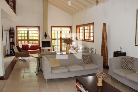 Casa de Condomínio para alugar com 4 quartos, 520m² em Granja Viana, Cotia