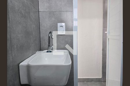 Banheiro Social de casa para alugar com 1 quarto, 35m² em Jardim Adriana, Guarulhos