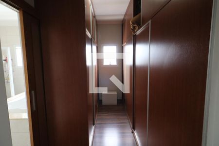 Closet da suíte 1 de casa à venda com 5 quartos, 289m² em Km 18, Osasco