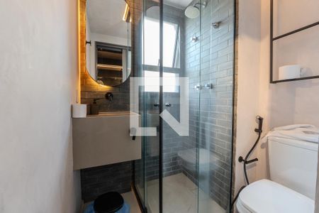 Banheiro de kitnet/studio para alugar com 1 quarto, 25m² em Bela Vista, São Paulo