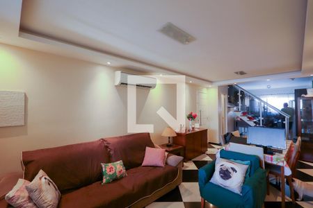 Sala de estar - Sala de jantar  de casa à venda com 3 quartos, 156m² em Cupecê, São Paulo