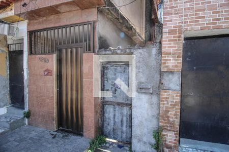 Fachada de casa de condomínio para alugar com 1 quarto, 45m² em Santos Dumont, Nilópolis
