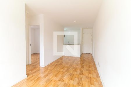 Sala de apartamento para alugar com 2 quartos, 50m² em Vila Carmosina, São Paulo