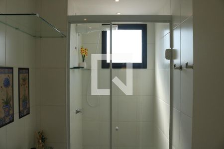 Banheiro de kitnet/studio à venda com 1 quarto, 26m² em Água Branca, São Paulo