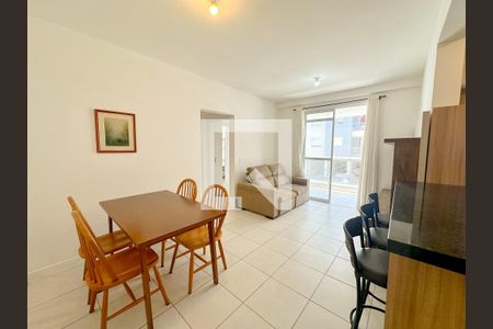 Sala de Jantar de apartamento para alugar com 2 quartos, 68m² em Forquilhinhas, São José
