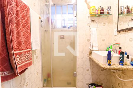 Banheiro de apartamento para alugar com 2 quartos, 47m² em Todos Os Santos, Rio de Janeiro