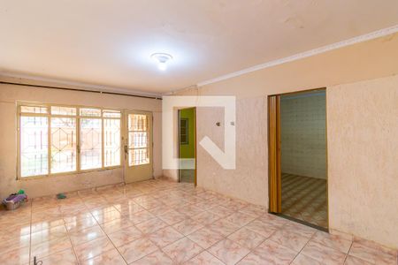 Sala de casa para alugar com 4 quartos, 320m² em Jardim Santa Terezinha (zona Leste), São Paulo