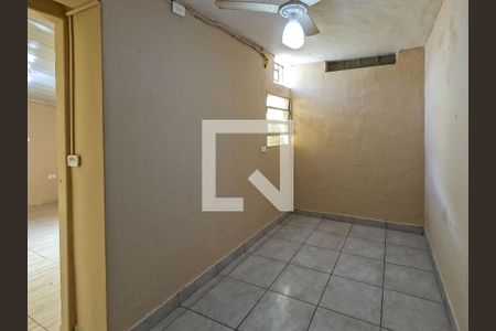 Quarto 1 de casa para alugar com 2 quartos, 35m² em Vila Bonilha, São Paulo