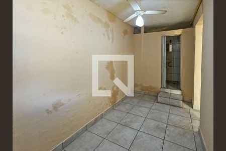 Quarto 1 de casa para alugar com 2 quartos, 35m² em Vila Bonilha, São Paulo