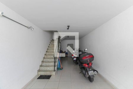 Garagem de casa de condomínio à venda com 2 quartos, 123m² em Vila Alpina, São Paulo