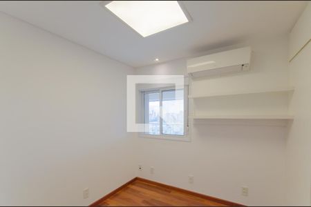 Quarto de apartamento à venda com 3 quartos, 127m² em Jardim da Gloria, São Paulo