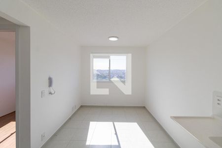 Sala/Cozinha/Área de Serviço  de apartamento para alugar com 2 quartos, 34m² em Jardim Soares, São Paulo