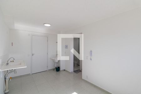 Sala/Cozinha/Área de Serviço  de apartamento para alugar com 2 quartos, 34m² em Jardim Soares, São Paulo