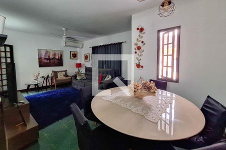 Sala de casa à venda com 3 quartos, 155m² em Santa Rosa, Niterói