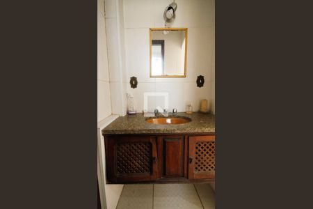 Banheiro Social de casa para alugar com 3 quartos, 175m² em Solemar, Praia Grande