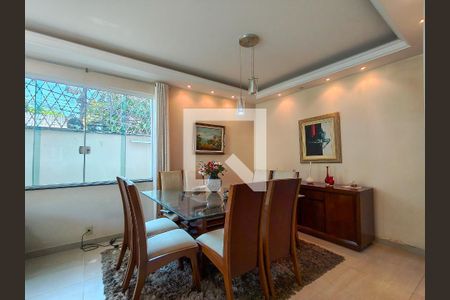 Sala de casa à venda com 3 quartos, 180m² em Praça da Bandeira, Rio de Janeiro