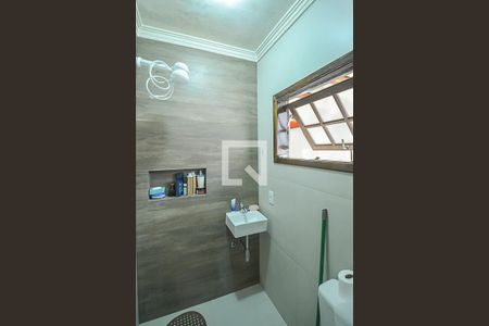 Banheiro da Suíte de casa à venda com 2 quartos, 160m² em Vila Artuelia, São Bernardo do Campo