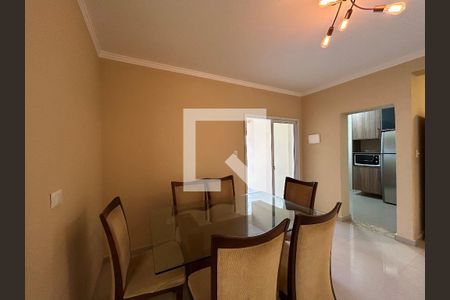 Sala de casa à venda com 3 quartos, 200m² em Vila Miriam, São Paulo