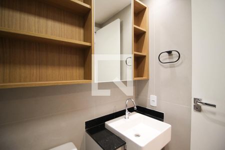 Banheiro de kitnet/studio para alugar com 1 quarto, 25m² em Vila Olímpia, São Paulo