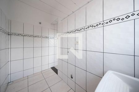 Cozinha e Área de Serviço de casa para alugar com 2 quartos, 60m² em Vila Nhocuné, São Paulo