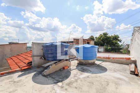 Área externa de casa à venda com 2 quartos, 180m² em Jardim São Roque, São Paulo