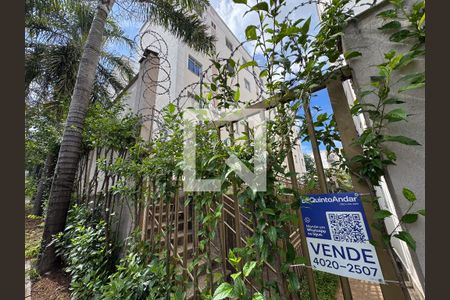 Apartamento à venda com 2 quartos, 44m² em Califórnia, Contagem