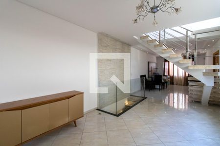 Sala de casa à venda com 3 quartos, 225m² em Jardim Santa Mena, Guarulhos