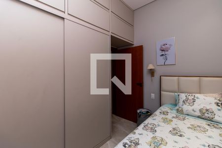 Quarto 1 de casa à venda com 3 quartos, 200m² em Jaqueline, Belo Horizonte