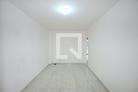 Sala de casa para alugar com 5 quartos, 180m² em Vila Ernesto, São Paulo