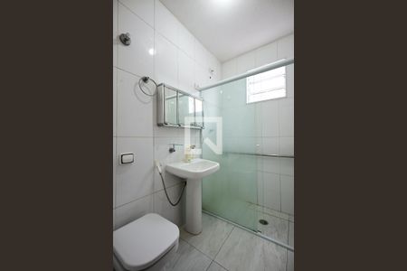 Banheiro 1 de casa para alugar com 5 quartos, 180m² em Vila Ernesto, São Paulo