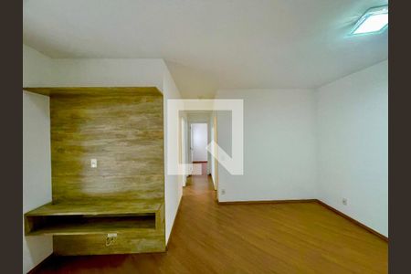 Sala de apartamento para alugar com 3 quartos, 78m² em Vila Augusta, Guarulhos