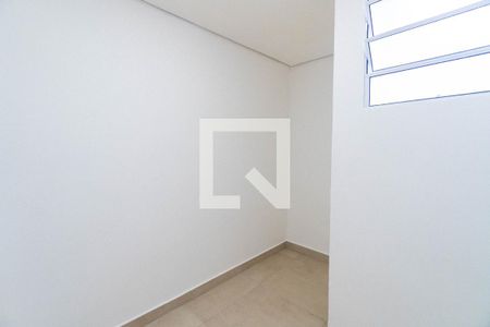 Quarto 2 de apartamento para alugar com 2 quartos, 50m² em Vila Fachini, São Paulo