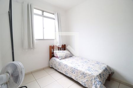 Quarto 1 de apartamento para alugar com 2 quartos, 44m² em Gávea, Uberlândia