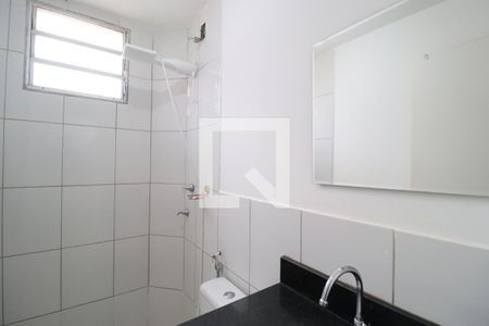 Banheiro Social de apartamento para alugar com 2 quartos, 44m² em Gávea, Uberlândia