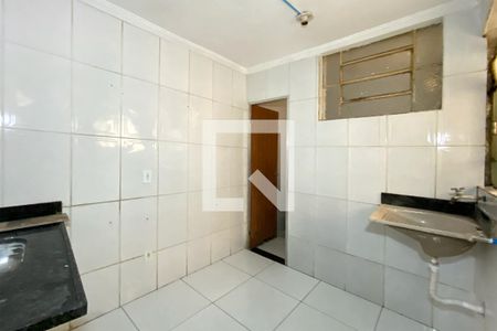 Cozinha de casa para alugar com 1 quarto, 50m² em Sagrada Família, Belo Horizonte