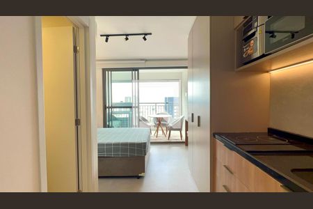 Cozinha de kitnet/studio para alugar com 1 quarto, 26m² em Pompeia, São Paulo