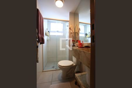 Banheiro de apartamento para alugar com 2 quartos, 43m² em Vila Suzana, São Paulo