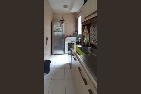 Cozinha  de apartamento à venda com 2 quartos, 41m² em Cavalhada, Porto Alegre