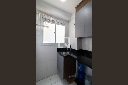 Sala/Cozinha/Área de Serviço  de apartamento para alugar com 2 quartos, 40m² em Itaquera, São Paulo