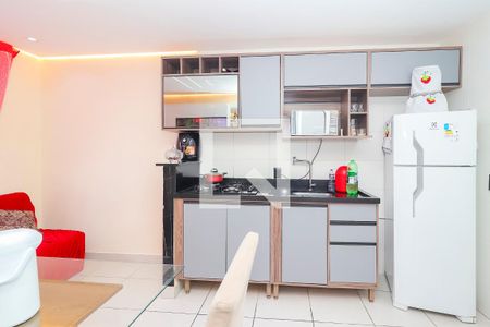 Sala/Cozinha de apartamento para alugar com 2 quartos, 45m² em Itaquera, São Paulo
