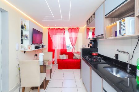 Sala/Cozinha de apartamento para alugar com 2 quartos, 45m² em Itaquera, São Paulo