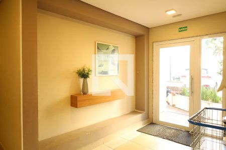 Hall de entrada de apartamento à venda com 2 quartos, 45m² em Itaquera, São Paulo