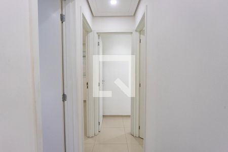 Corredor  de apartamento para alugar com 3 quartos, 67m² em Centro, Diadema