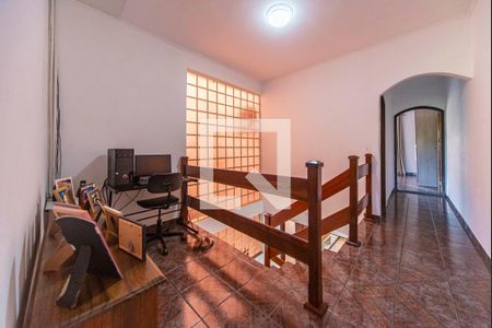 Hall da Escada de casa à venda com 4 quartos, 250m² em Parque Gerassi, Santo André