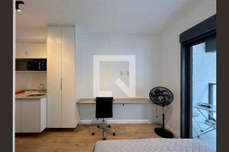 Quarto  de kitnet/studio à venda com 0 quarto, 26m² em Jardim das Acacias, São Paulo