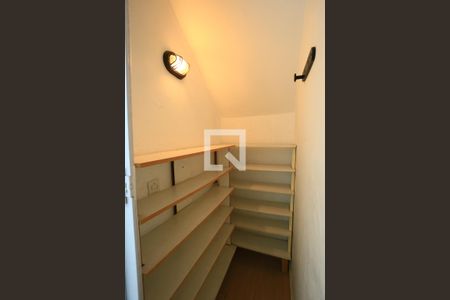 deposito de casa para alugar com 2 quartos, 140m² em Jardim Maria Rosa, Taboão da Serra